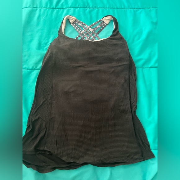 Lululemon built in bra top - Picture 1 of 4